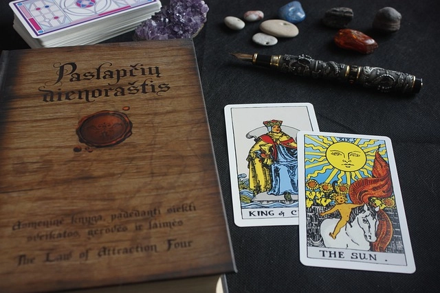 How Tarot Cards Can Transform Your Life