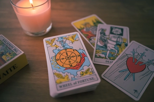 Love and Relationships: What Tarot Can Reveal